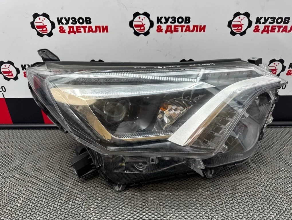 Фара светодиодная Toyota RAV 4 2015-2019 8114542680 40, правая
