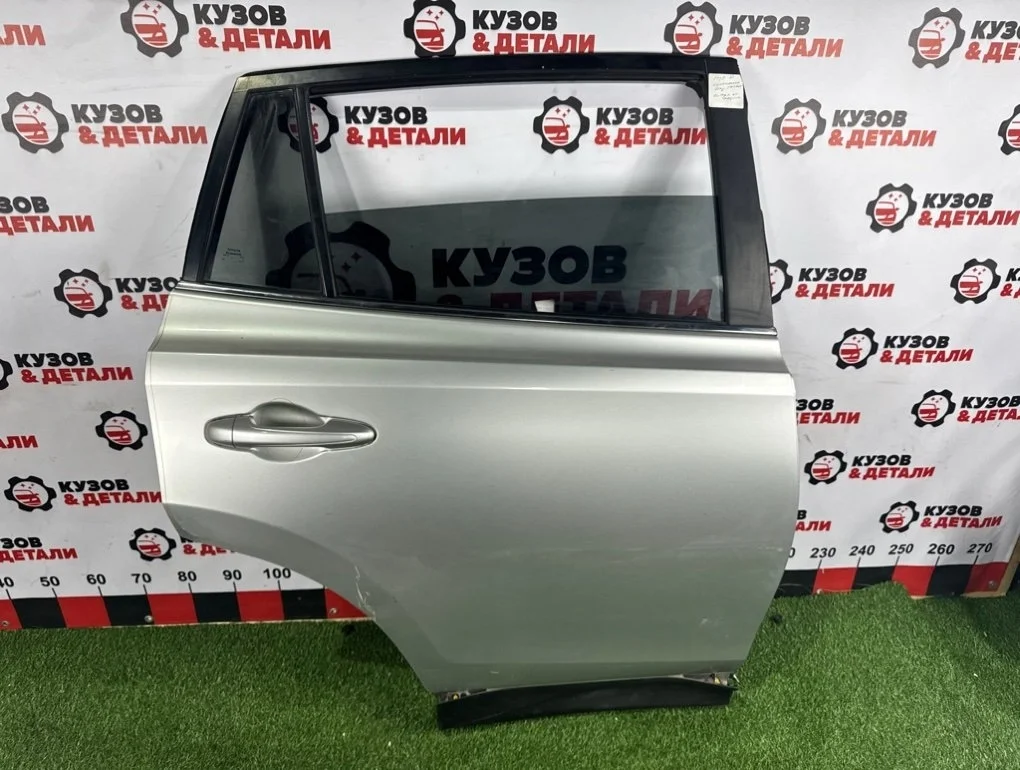 Дверь боковая Toyota RAV4 670030R110 XA40, задняя правая