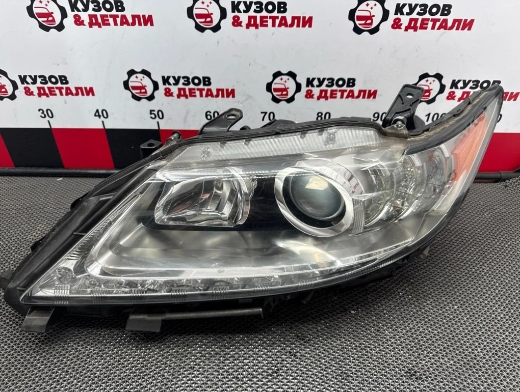 Фара ксеноновая Lexus ES 8118533B60 XV60, передняя левая