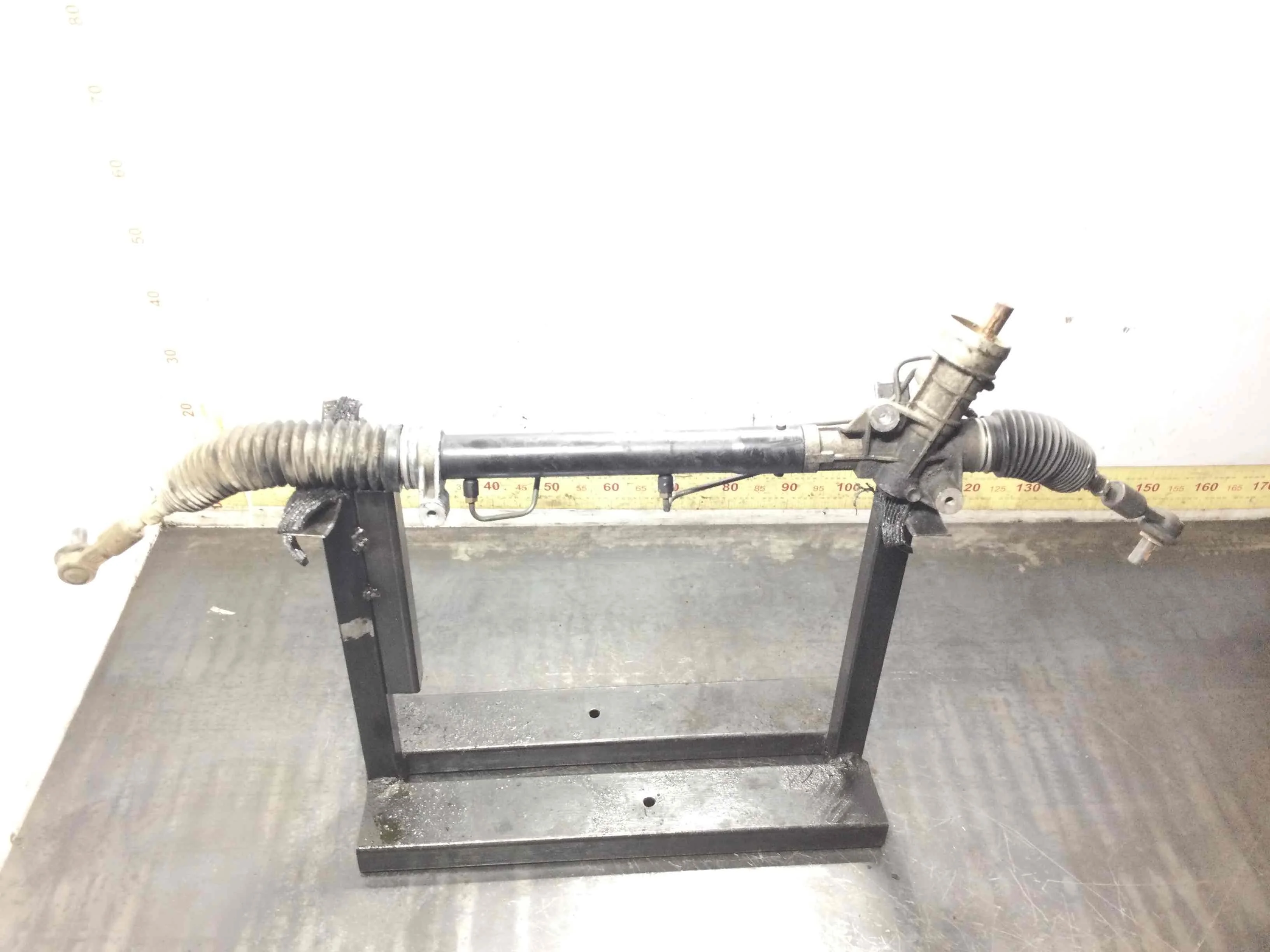 Рулевая рейка Audi A4 B5 (1994-1999) бензин 1.6 i Механика Седан