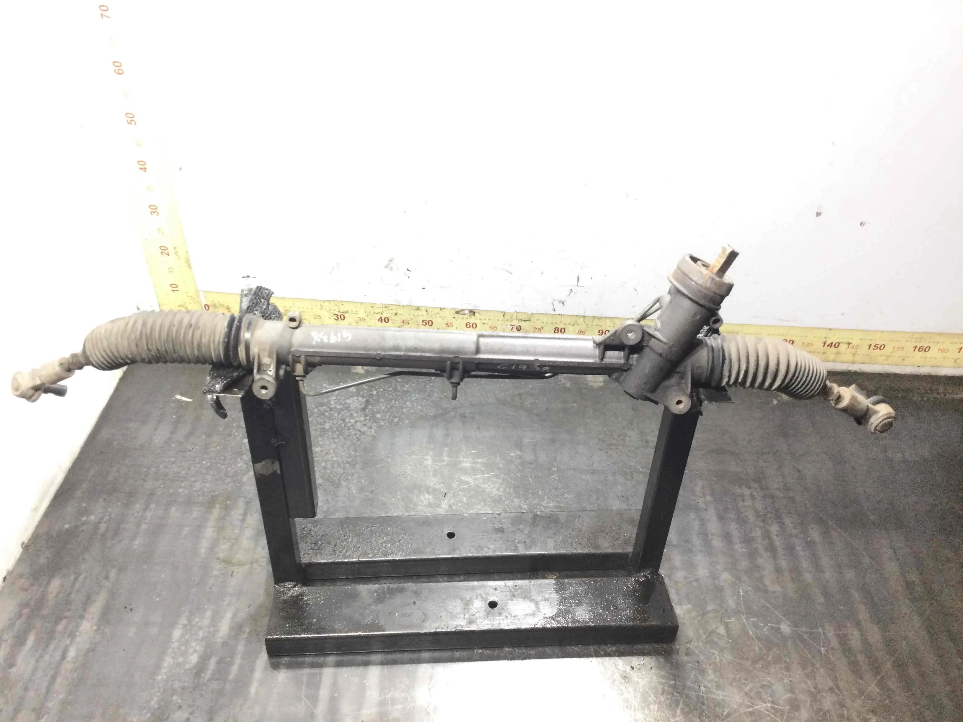 Рулевая рейка Audi A4 B5 (1994-1999) бензин 1.6 i Механика Универсал