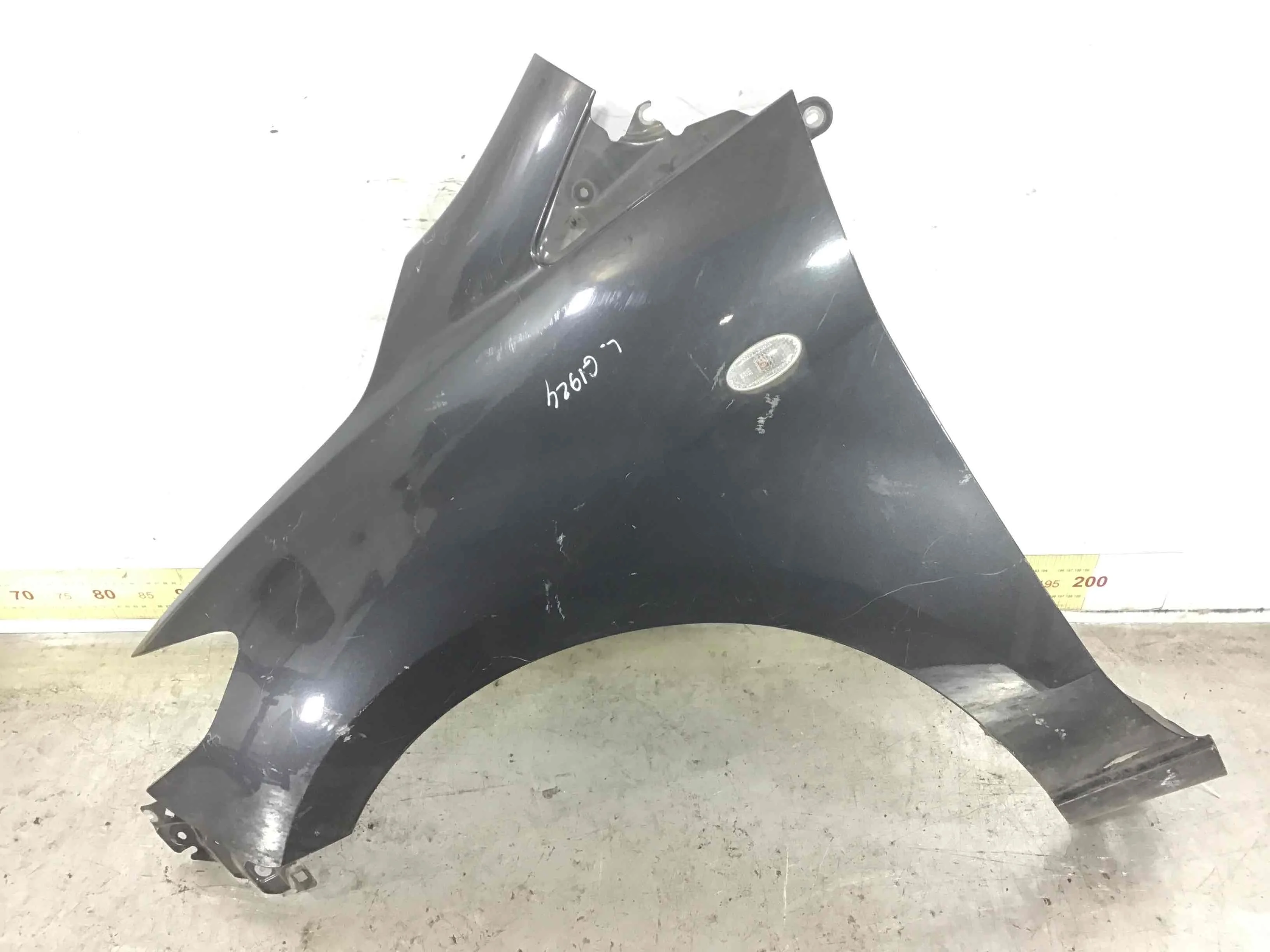 Крыло переднее левое Mazda 5 1 поколение (2005-2008) бензин 2.0 i Механика Минивэн