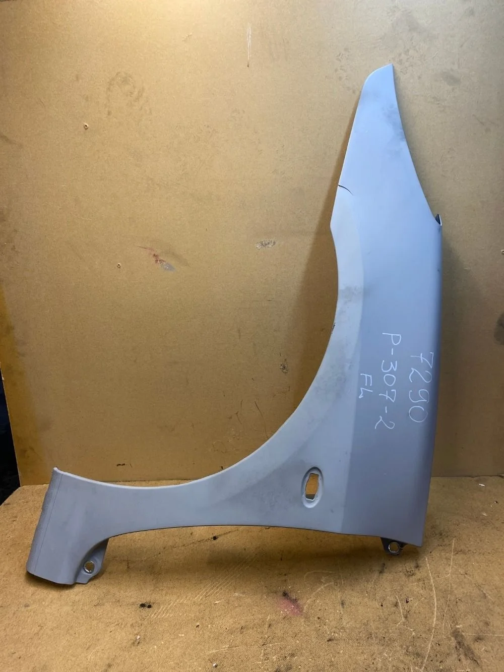 Крыло переднее левое Peugeot 307 3C рестайлинг (2005—2008)