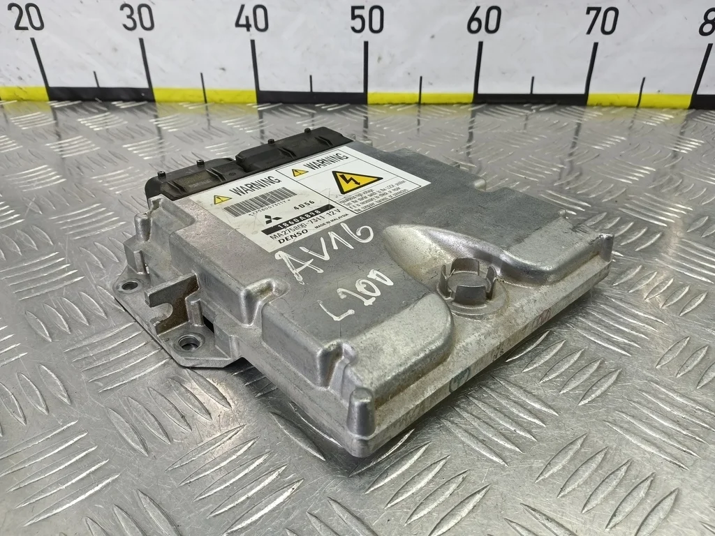 Блок управления двигателем MITSUBISHI L200 IV (20