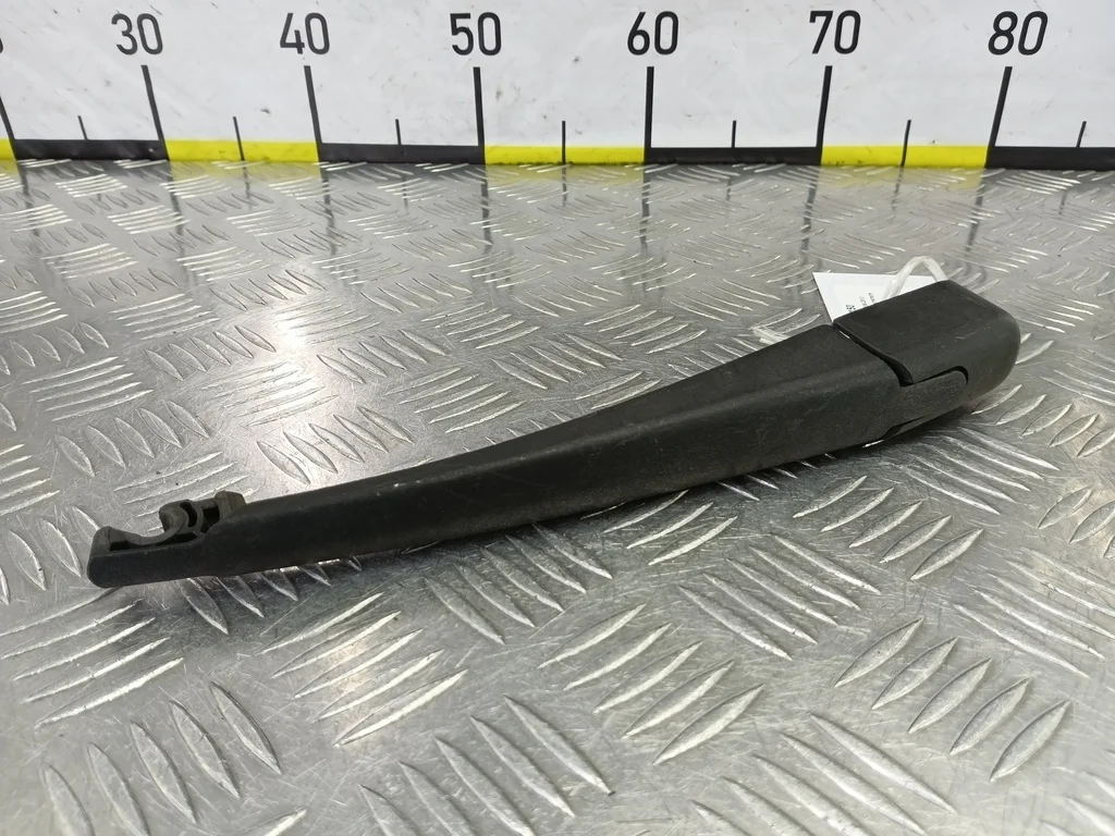 Поводок стеклоочистителя (Дворник) Kia Ceed ED (2