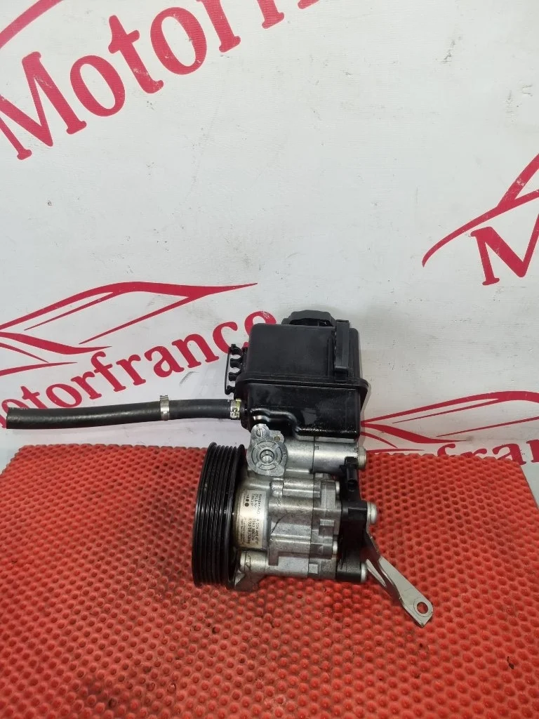 Насос гидроусилителя руля Mercedes-Benz E-Class 2009 A0064664701 W212 OM651