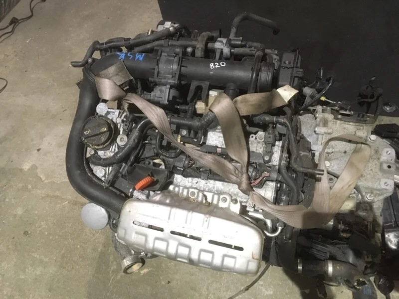 Двигатель Volkswagen Touran 2010 03C100091T CAVC