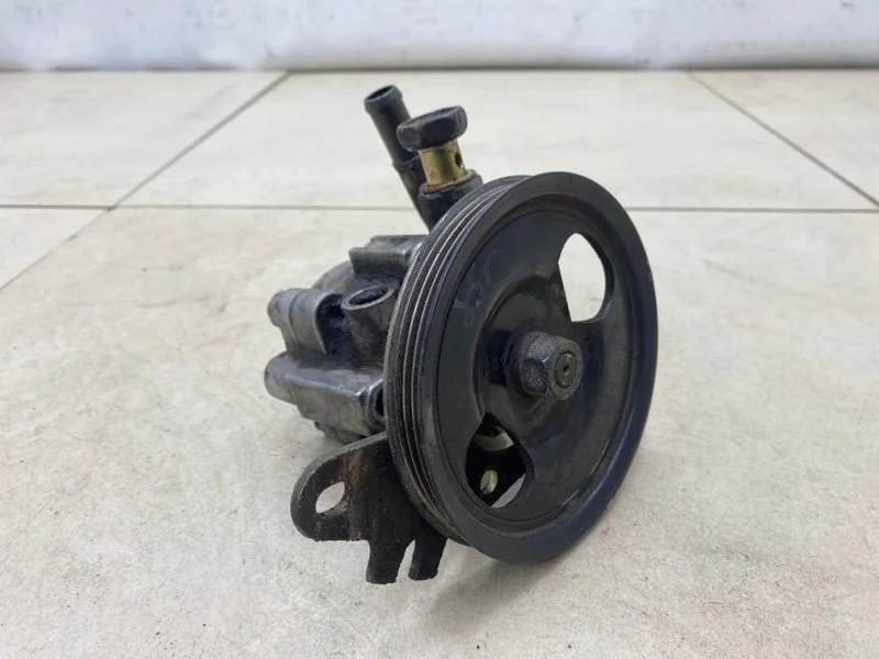 Насос гидроусилителя Nissan Almera Classic B10