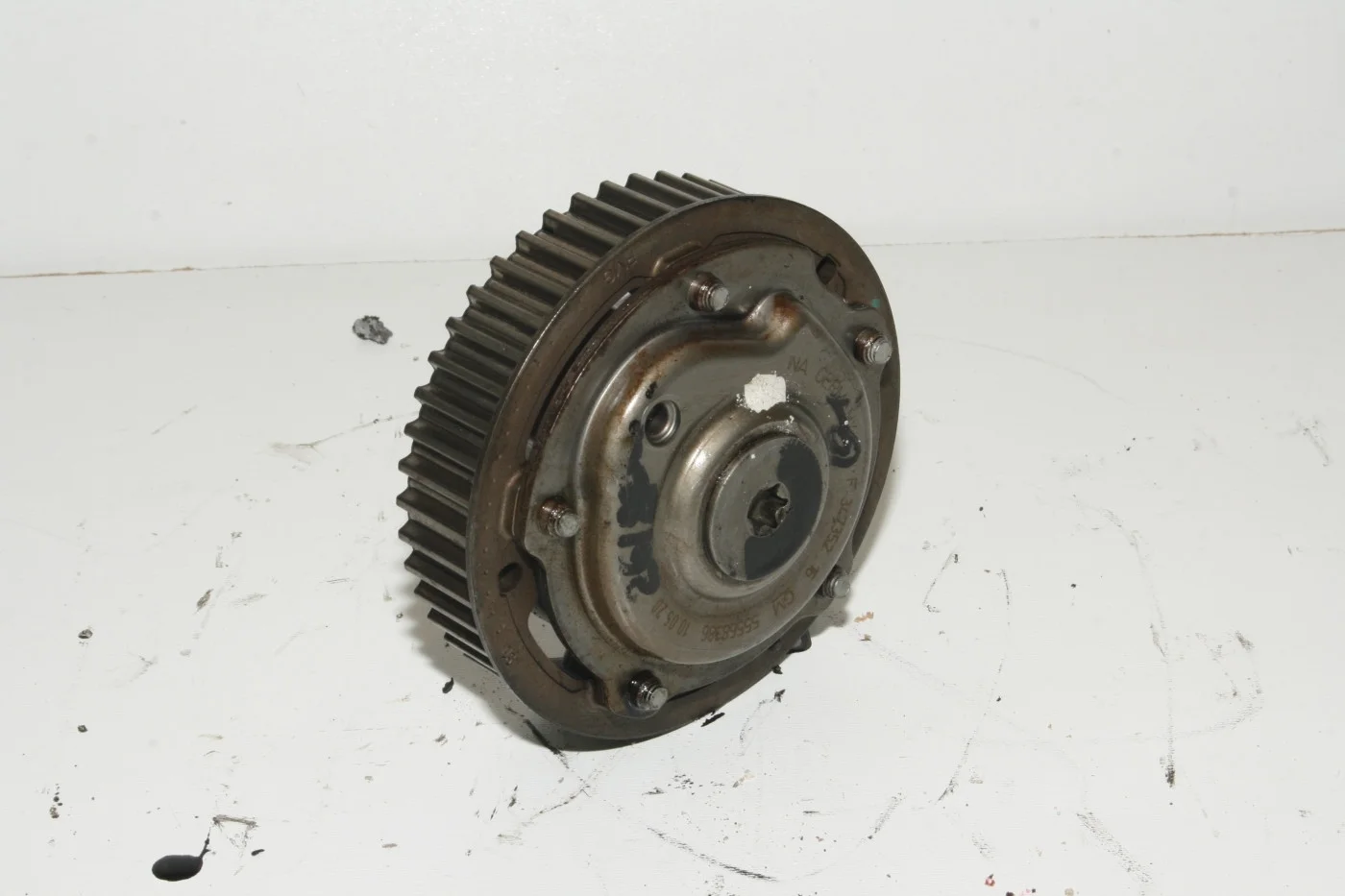 Шестерня ГРМ A16XER ванос впуск Опель Астра J