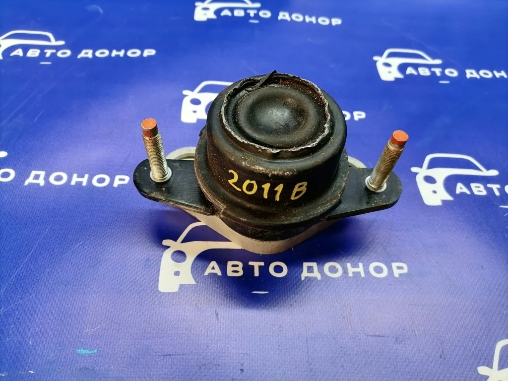 подушка двигателя NISSAN FUGA GY50 VK45DE R 11320EG800