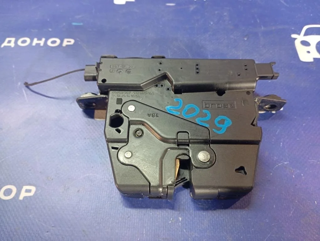 замок багажника BMW 5-Series F10 N52B25