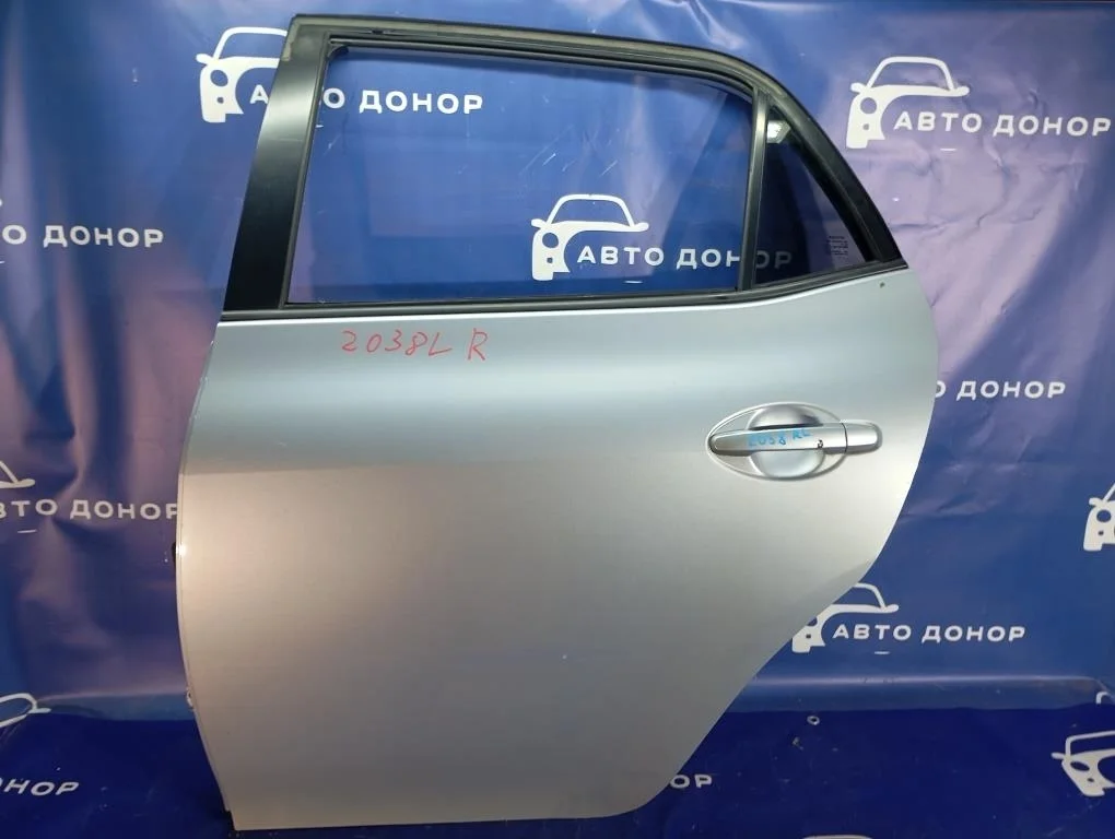 дверь TOYOTA AURIS NZE154 1NZFE