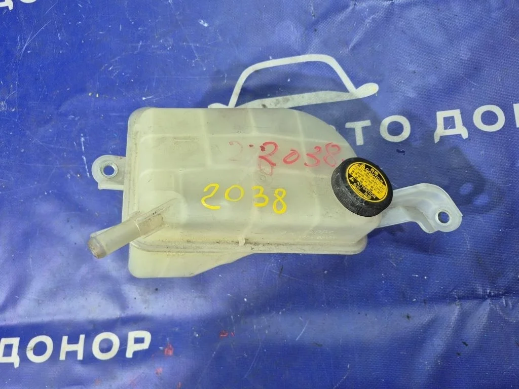 бачок расширительный TOYOTA AURIS NZE154 1NZFE - 16480-22080