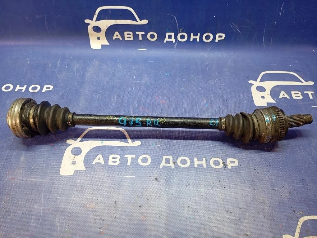 привод BMW 1-Series E87 N45B16A R 33217547070