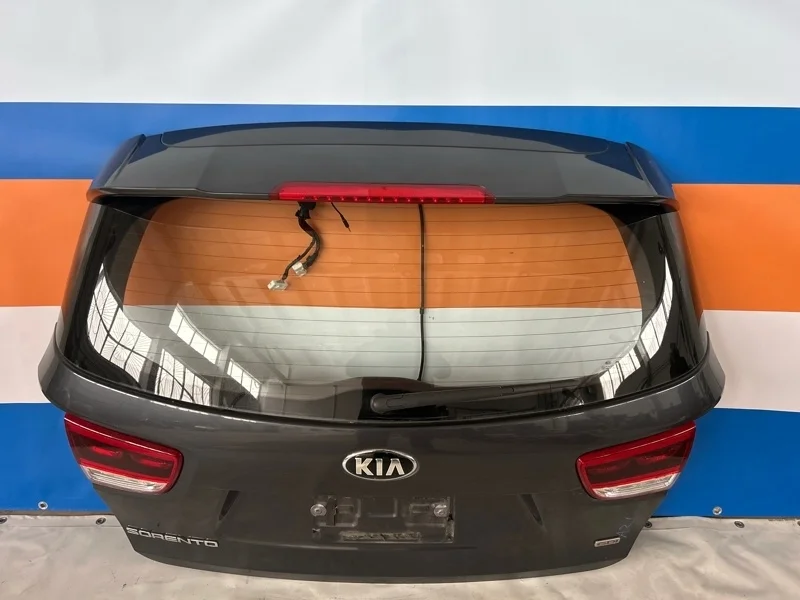 Крышка багажника Kia Sorento Prime 2015 73700C5121 UM 2.4 G4KJ