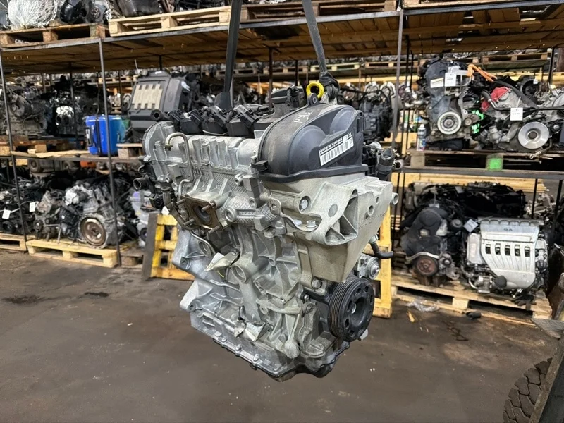 Двигатель Volkswagen 04E100034E CZC 1.4