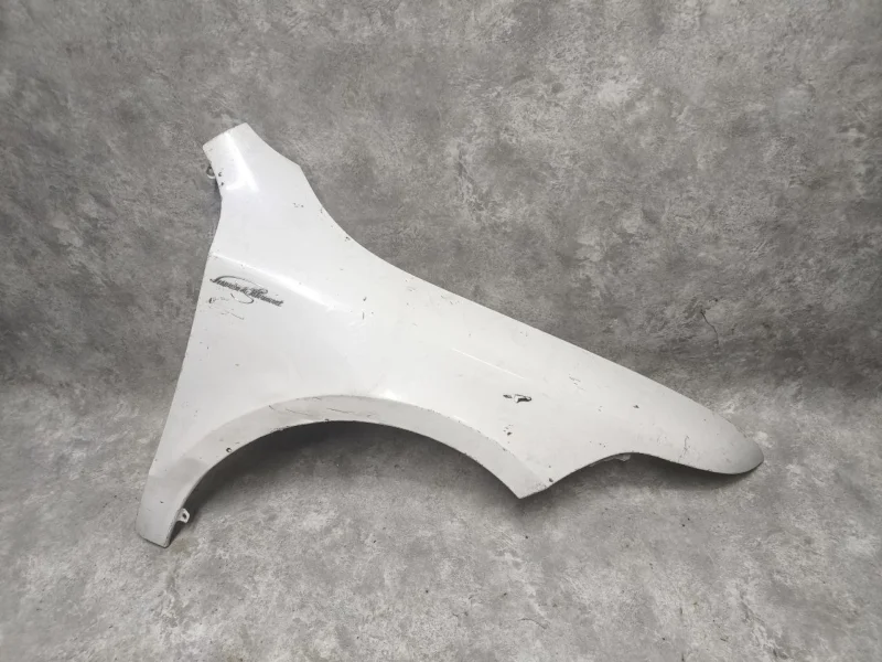 Крыло переднее правое Skoda Superb B6