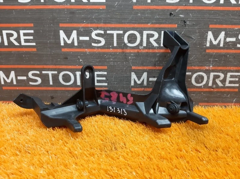 Крепление бампера Porsche Cayenne 2008 7L5807889 957 M5501, переднее левое