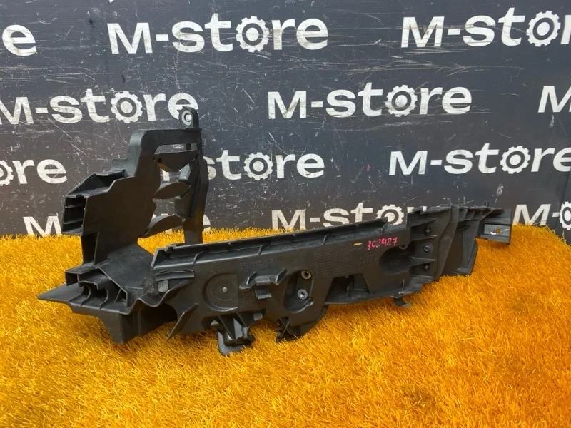 Крепление бампера Audi Q5 2009 8R0807283C 8R CDNC, переднее левое