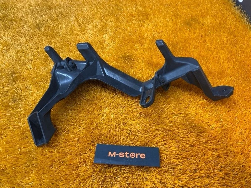 Крепление бампера Porsche Cayenne 2008 7L5807889 957 5501, переднее левое