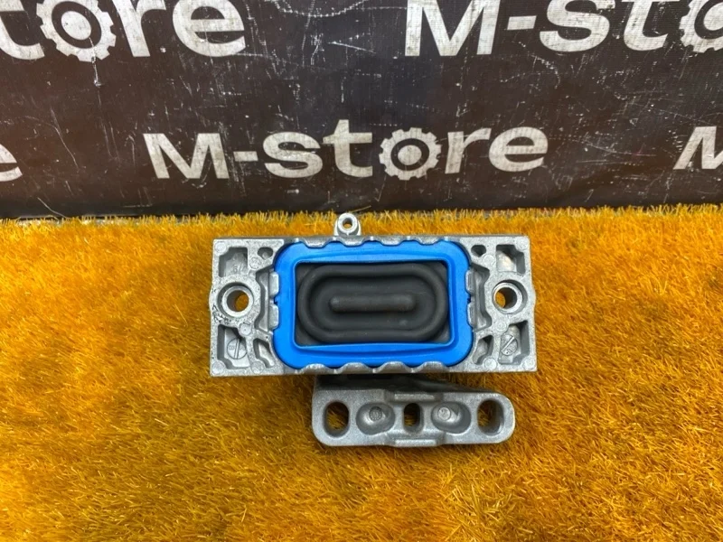 Подушка двигателя Volkswagen Golf 2012 1K0199262K 5K/MK6 CBZB, правая