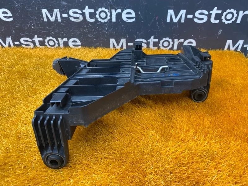 Кронштейн фары Porsche Cayenne 2008 7L5941045 957 5501, левый