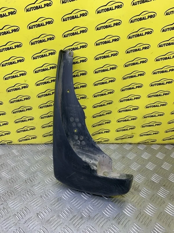 Брызговик передний левый Nissan Pathfinder (R51M) 2004-2013 2012 63851EA500 ВНЕДОРОЖНИК 3.0 D V9X