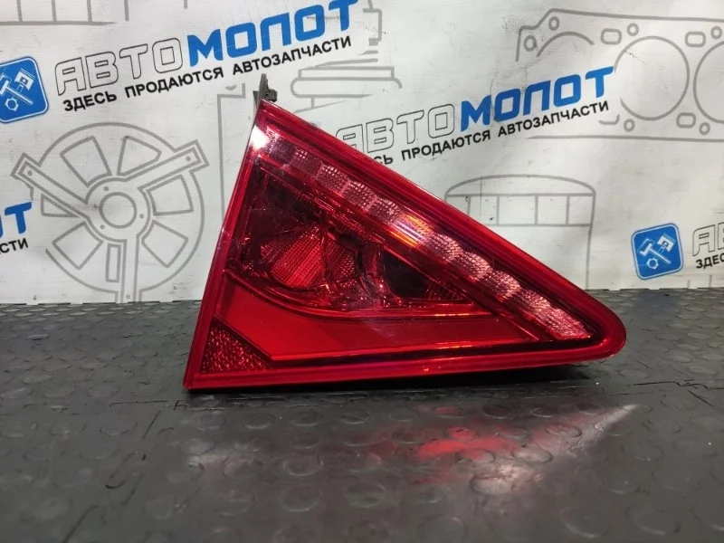 Фонарь задний внутренний левый Audi A7 4G8945093 4G CGW, левый