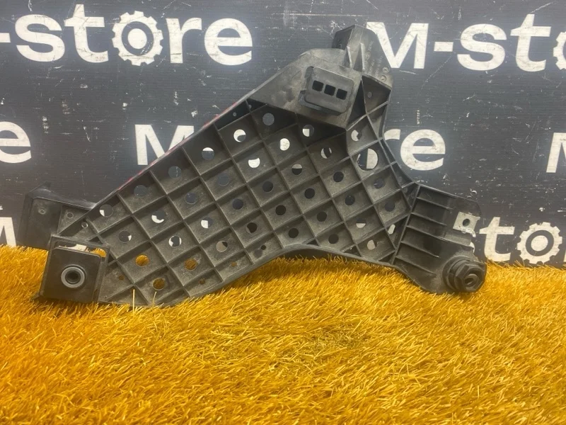 Кронштейн фары Audi Q3 2012 8U0941454 8U CPSA, правый