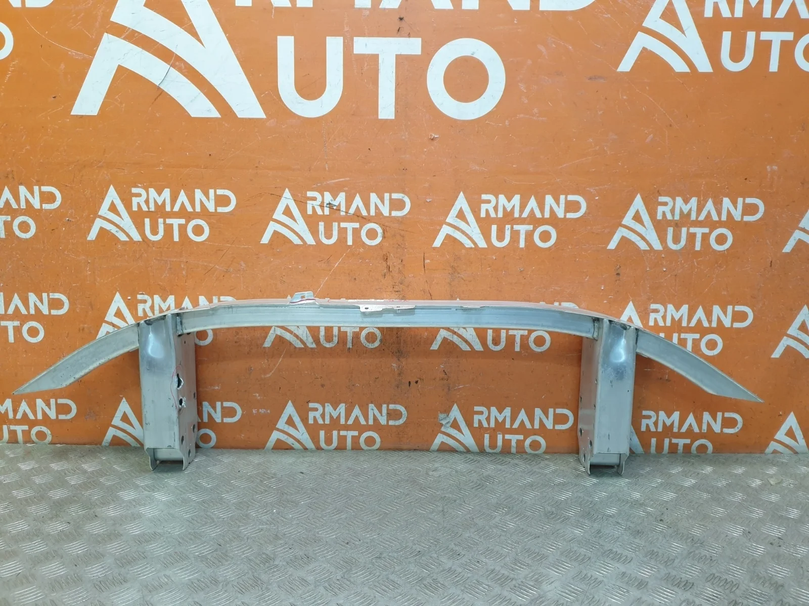 Усилитель бампера BMW 5 series 2016-нв G30 G31