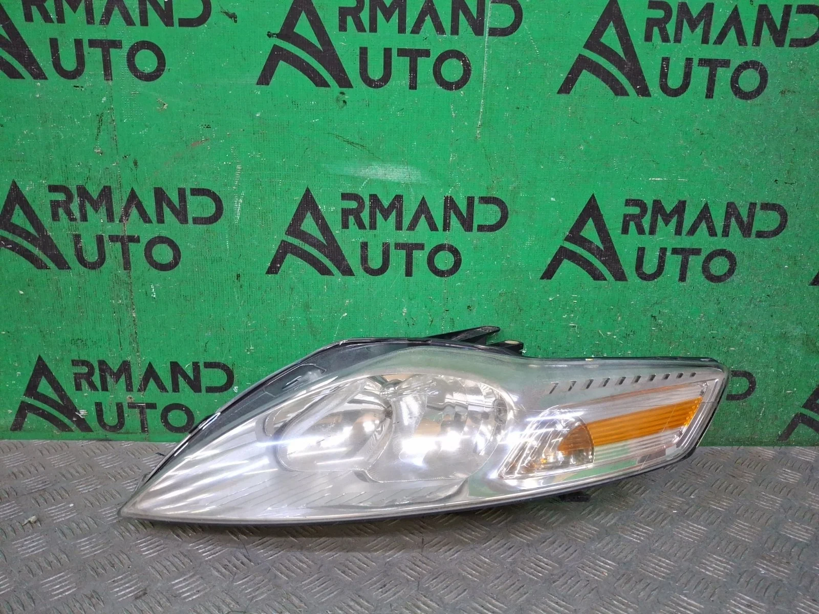 Фара Ford Mondeo 2006-2014