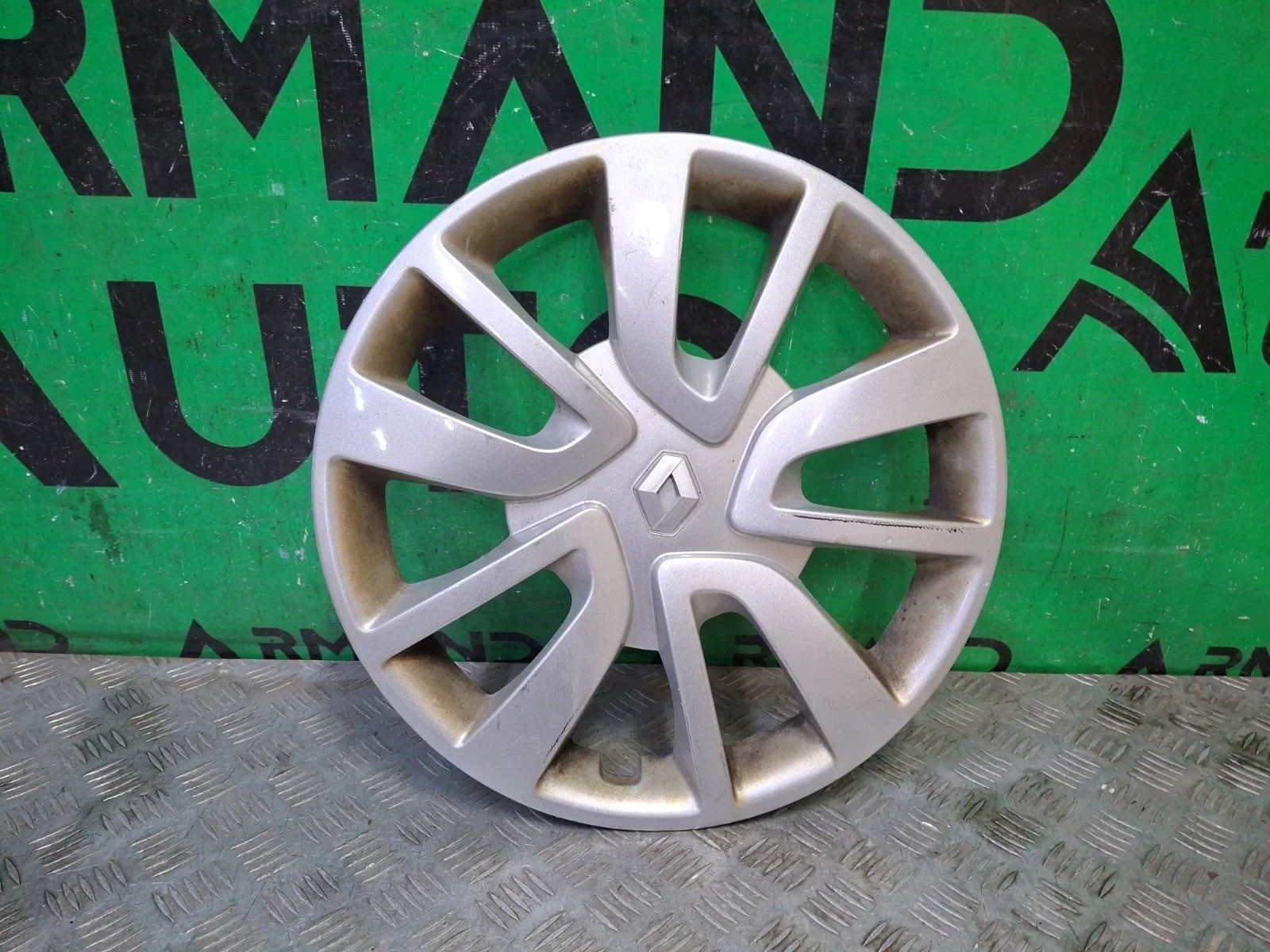 Колпак Renault Logan 2