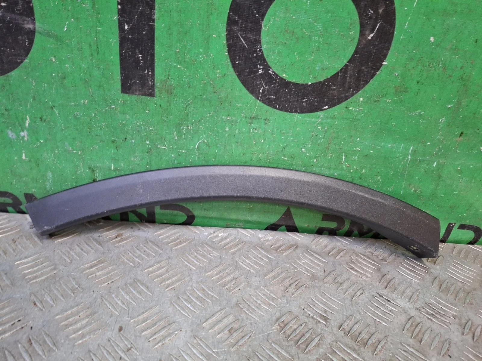 Расширитель бампера Toyota RAV4 2015-2019 CA40