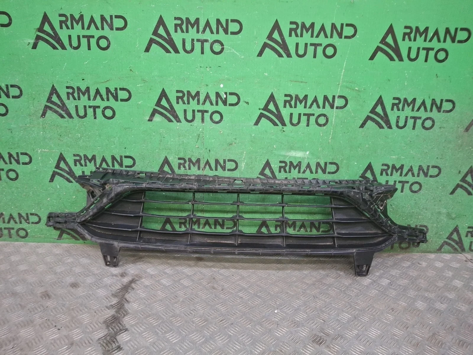 Решетка бампера Kia K5 2020-нв 3