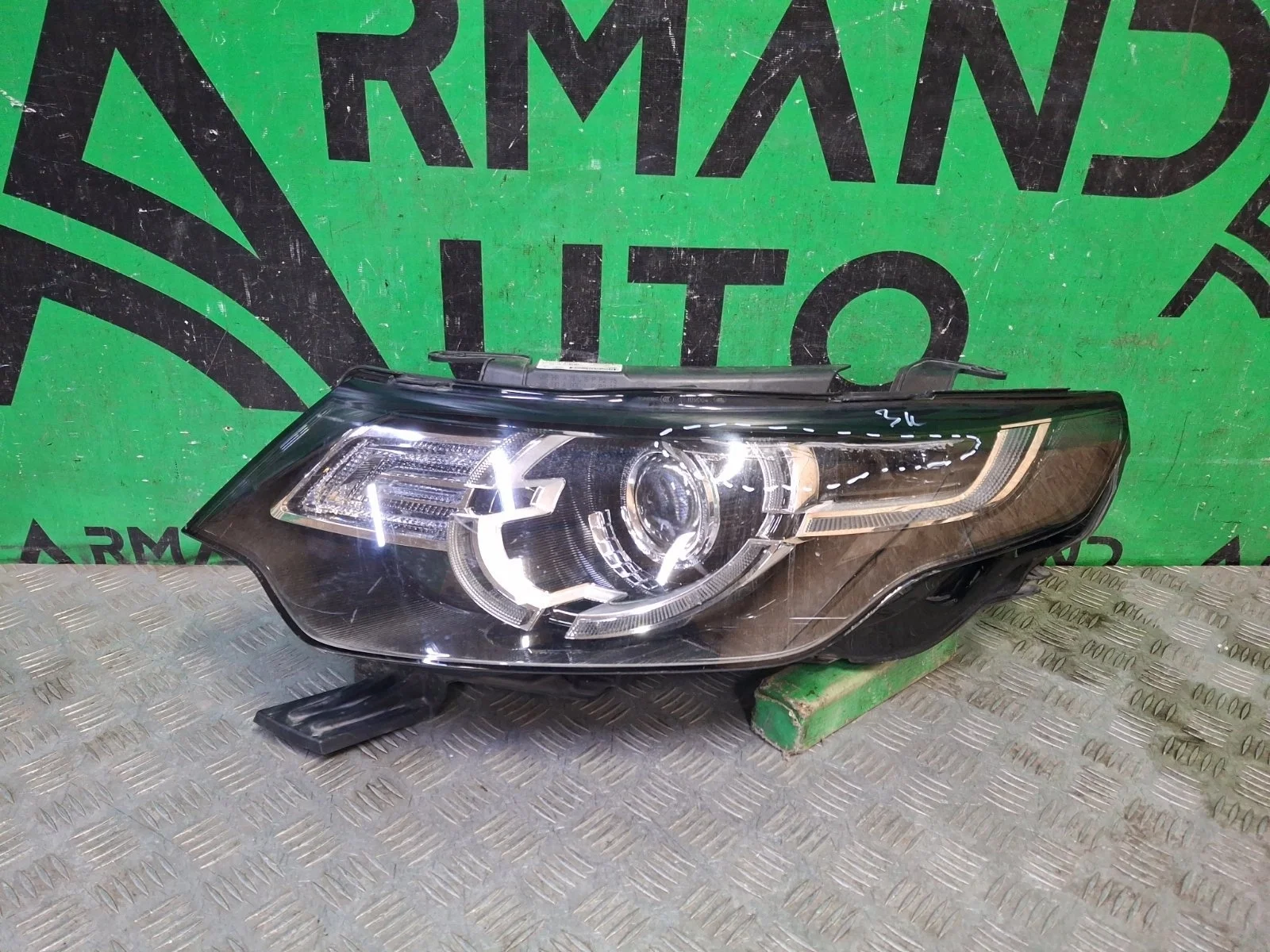 Фара Land Rover Discovery Sport 2014-2019 L550