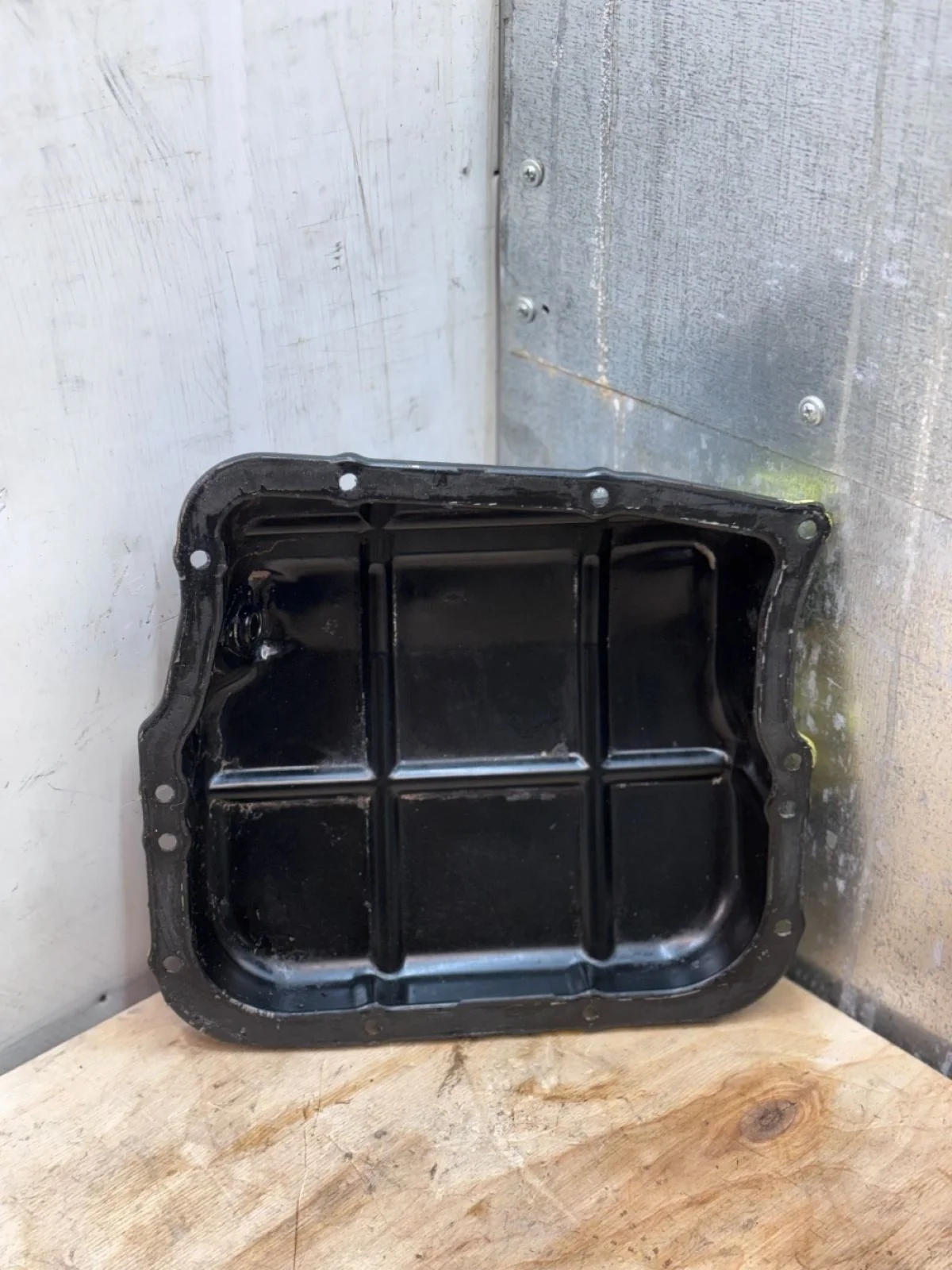 Поддон двигателя Mitsubishi Outlander II (2005—2009)