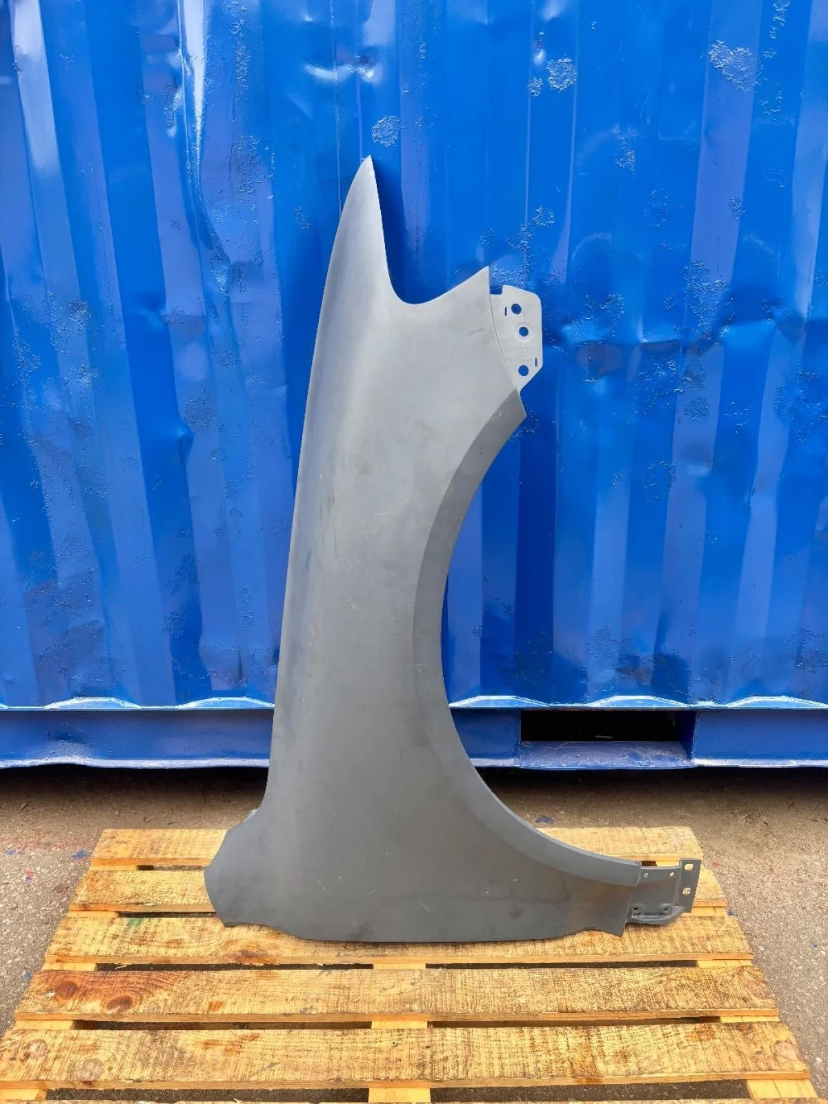 Крыло переднее Volkswagen Touareg I (2002—2006)