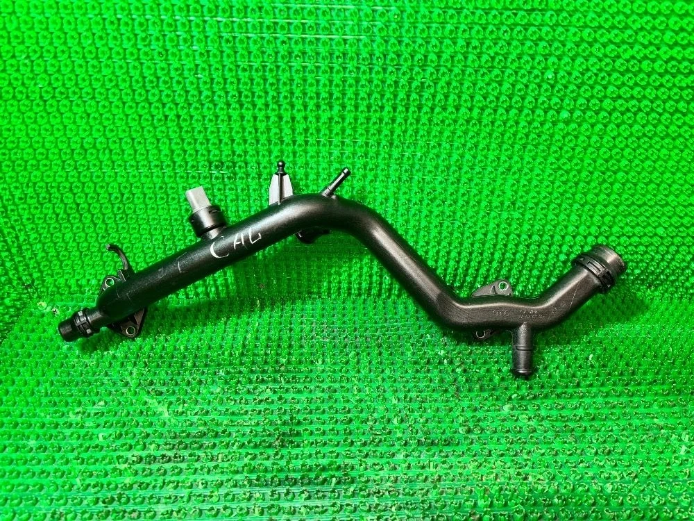 Трубка системы охлаждения Audi A6 C7 (2011—2014)