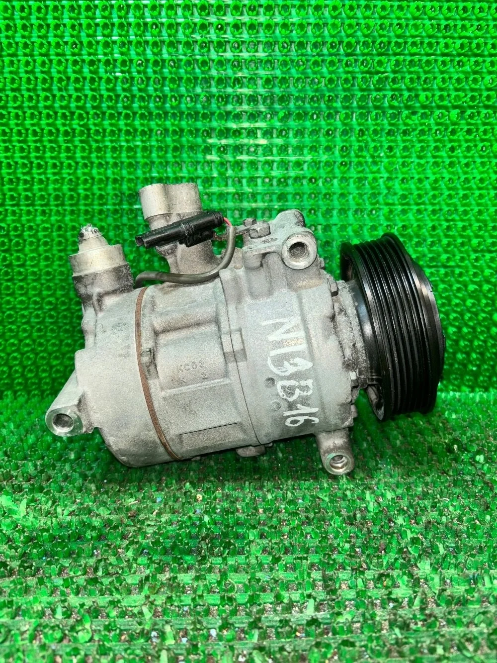 Компрессор кондиционера BMW 1 серия F20/F21 (2011—2015)