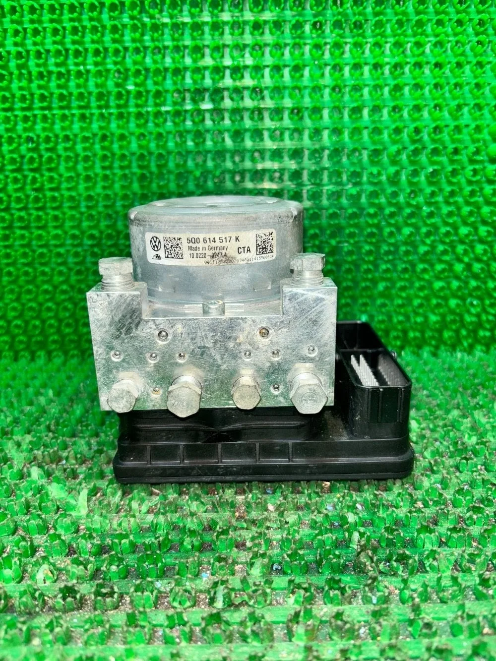 Блок управления ABS Volkswagen Golf Mk7 (2012—2017)