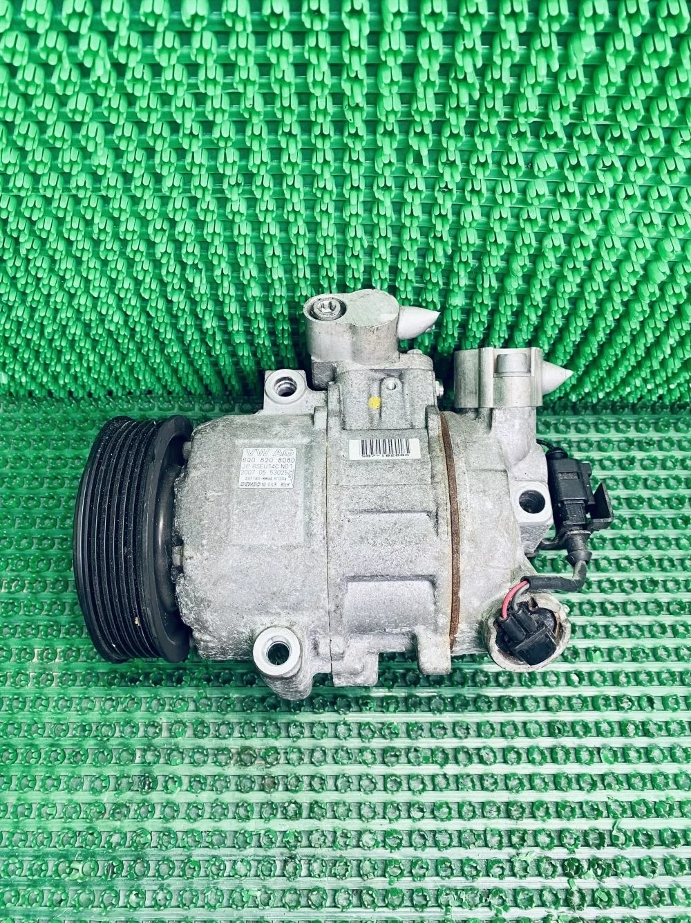 Компрессор кондиционера Volkswagen CrossPolo IV рестайлинг (2005—2009)