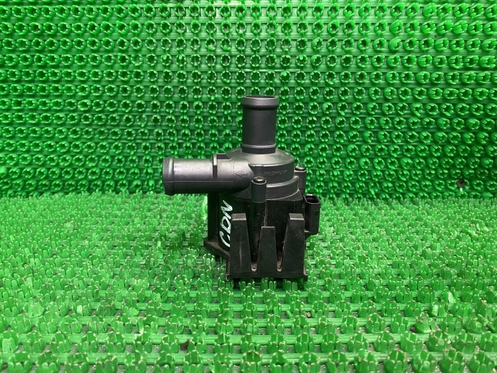 Насос водяной (помпа) Audi A4 B8 рестайлинг (2011—2015)