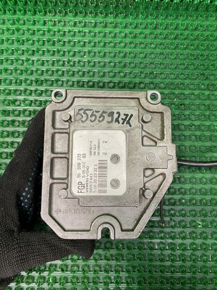 Блок управления двигателем Opel Astra H (2004—2007)