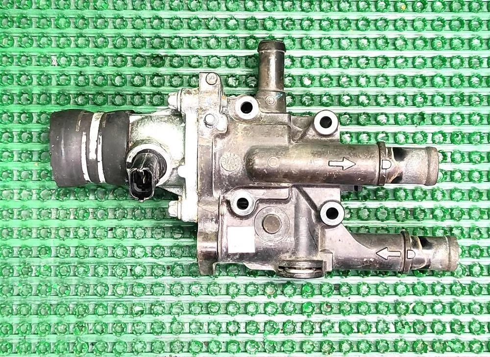 Корпус термостата Opel Astra H (2004—2007)