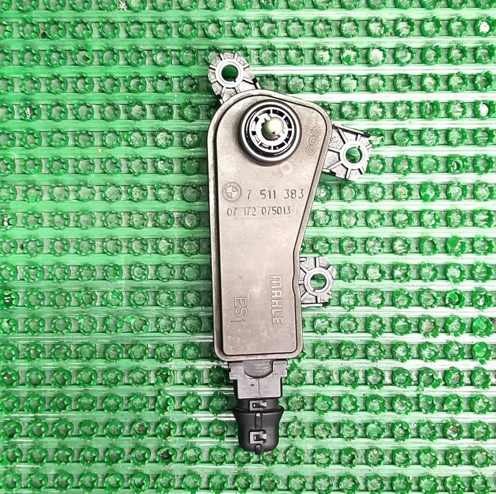 Механизм изменения длины впускного коллектора BMW 3 серия E90/E91/E92/E93 (2005—2010)