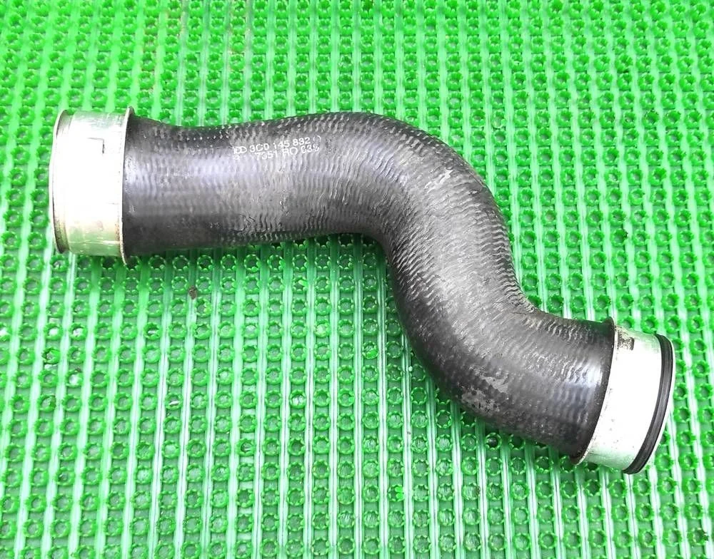 Патрубок интеркулера Volkswagen Passat CC B6 (2008—2012)