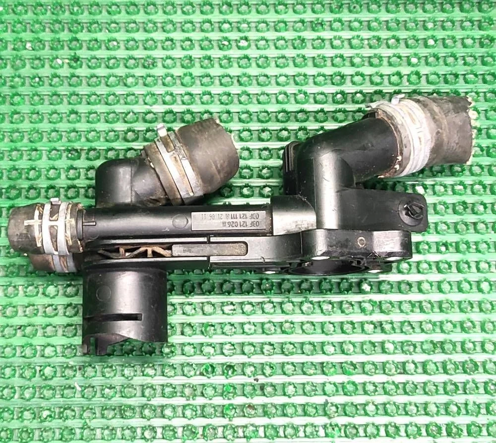 Корпус термостата Skoda Octavia II рестайлинг (2008—2013)