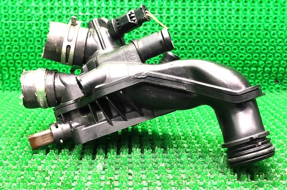 Корпус термостата Citroen Berlingo I рестайлинг (2002—2012)