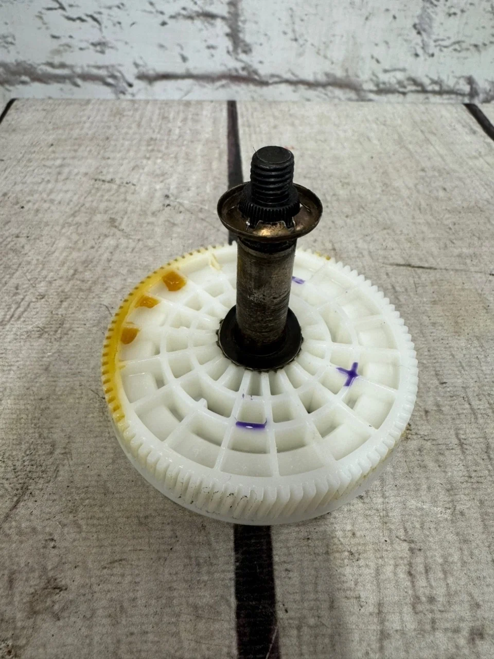 Шестерня моторчика стеклоочистителя VW Touareg 2008