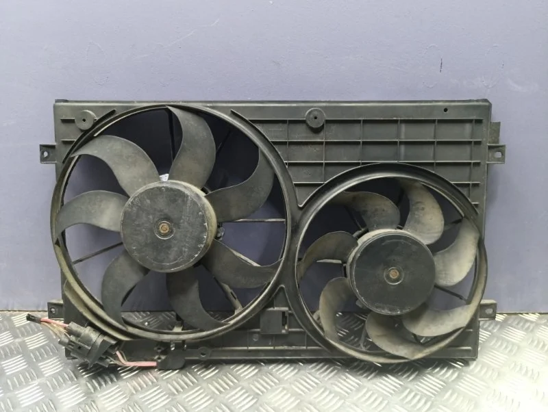 Вентилятор радиатора Audi A3 2007 1K0121207T 8P BZB